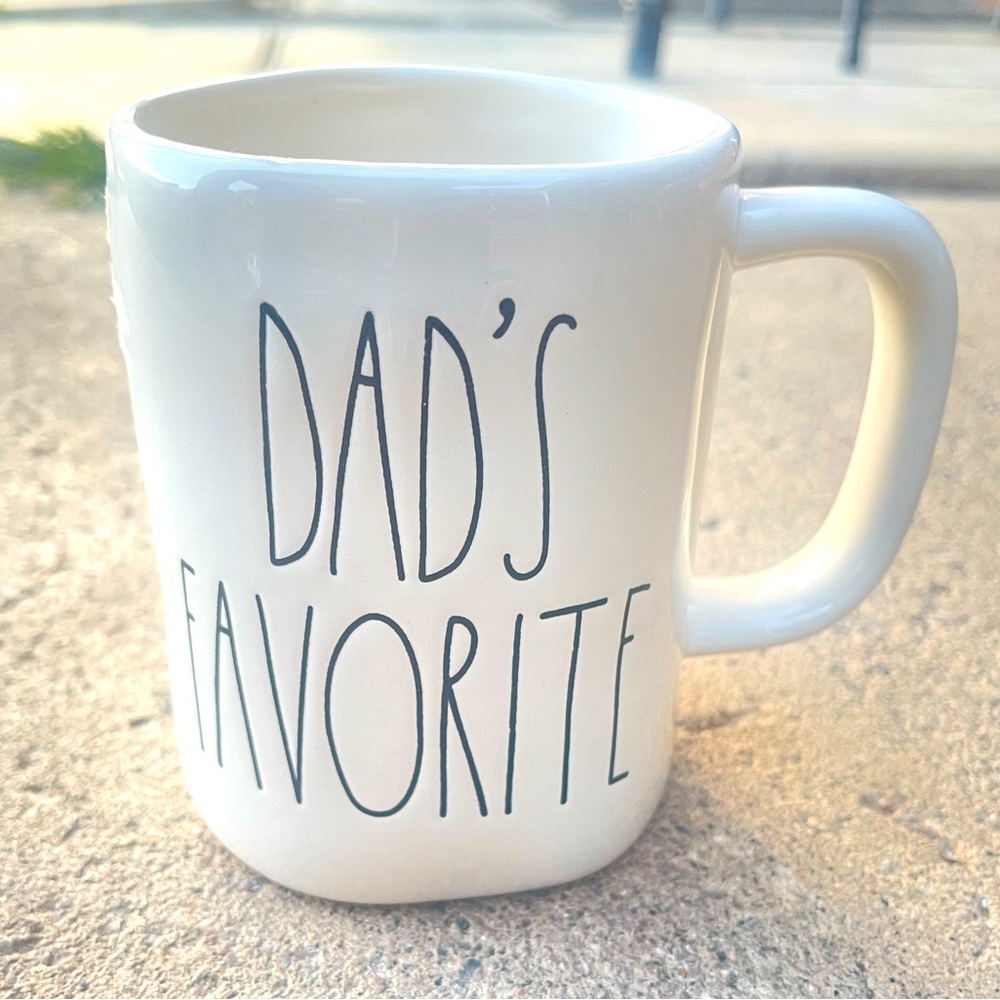 New RAE DUNN Dad’s Favorite Mug Artisan Collection by Magenta 202 Long Letter LL